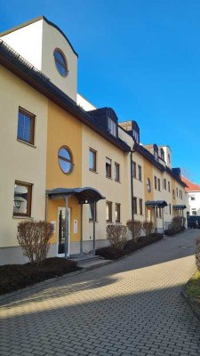 Individuelle DG-Maisonette WE mit Terrasse und TG-Stellplatz sucht Dich!