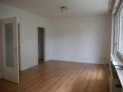 1 Zimmer-Wohnung im Hochparterre mit Balkon