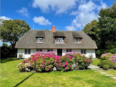 Möbliertes Einzelhaus auf sonnigem Grundstück mit Garage in Keitum zu vermieten