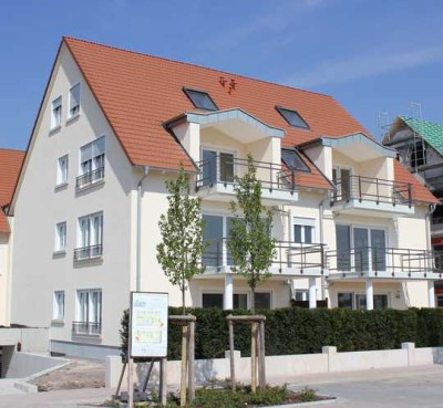 2 Zimmer Whg mit Balkon, TG, Aufzug und EBK in Haßloch