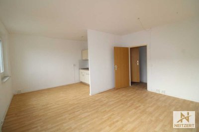 Geräumige 2-Zimmer-Wohnung in Leipzig / Lausen-Grünau!
Zentrale Lage, Hausmeisterservice u.v.m.