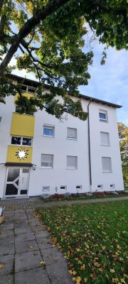 Stilvolle, sehr gut gepflegte 3-Zimmer-Erdgeschosswohnung mit Einbauküche in Böblingen.