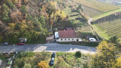 „Rohdiamant“ Sonniger Platz mit Haus und Garten und wunderschönem Ausblick Krems!