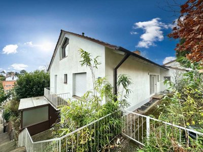 Einfamilienhaus mit Einliegerwohnung auf großem Grundstück mit tollem Fernblick