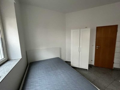 Voll möbliertes sonniges Studio mit Parking, Balkon, ausgestatteter Küche