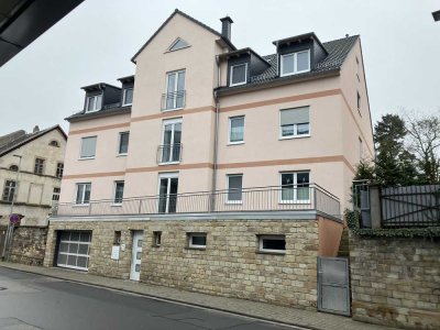 Schöne und neuwertige 3-Raum-Wohnung mit gehobener Innenausstattung mit Balkon in Alzey