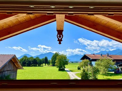 Außergewöhnliche Wohnung mit Südterrasse, Garten und Bergblick