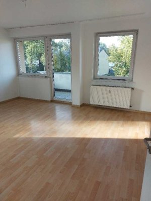 Schöne 4 Zimmerwohnung mit Balkon