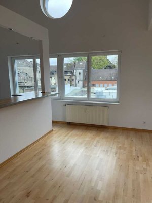 Wunderschönes Dachgeschoss mit Loft-Charakter im Herzen von Krefeld Uerdingen