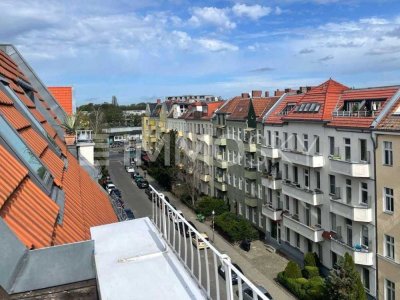 Charmante DG-Wohnung mit Terrasse und Top-Infrastruktur