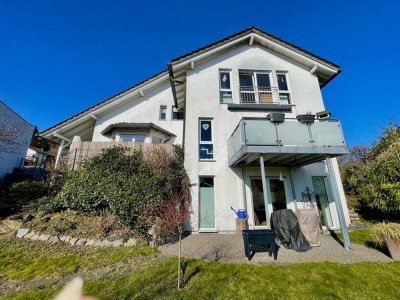 Modernes Doppelhaus mit Garten,Terrassen und Balkon, Top Lage Bergneustadt