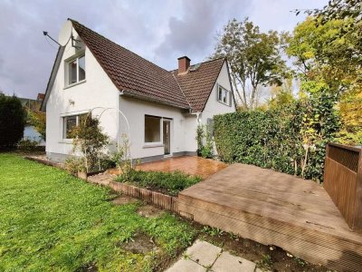 Charmantes Einfamilienhaus mit großem Garten in guter Lage.