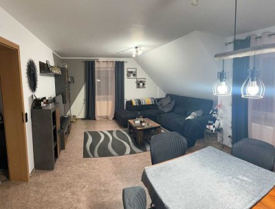 Schöne 3-Zimmer-Wohnung mit Balkon und Einbauküche in Schömberg