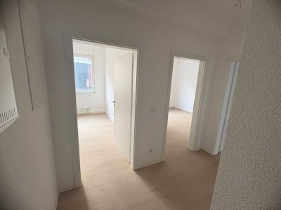 Zentrale, helle 3 Zimmerwohnung - renoviert