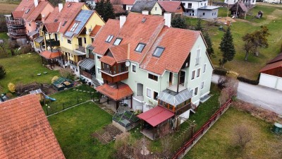 Ca. 170 m² großes Reihenhaus mit Garten in ausgezeichneter Lage! Sehr günstige BK - Tiefenbohrung!