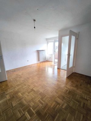 Wohnung mit Balkon: schöne 2-Zimmer-Wohnung in Rosenheim