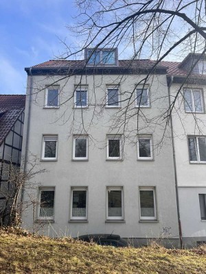 ZU VERKAUFEN: Zentrales, teilsaniertes Mehrfamilienhaus mit 3 Parteien direkt am Soester Wall