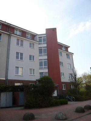 gemütliche 2 Zimmerwohnung mit EBK, Parkett, Balkon und Aufzug sucht Nachmieter