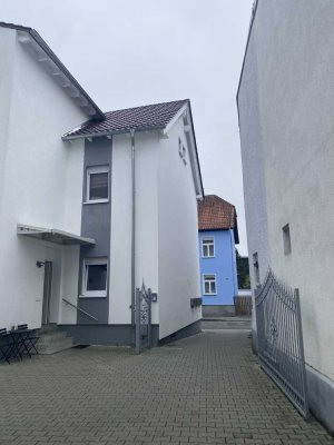 Großzügige 4 Zimmerwohnung im EG zu vermieten in gernsheim