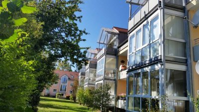 helle und ruhige DG-Wohnung mit großem Balkon