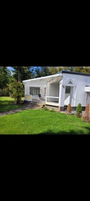 Schöner Bungalow mit Gewerbehalle in Berlin Schöneiche