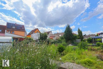 Freistehendes Einfamilienhaus mit Gestaltungspotenzial und großem Garten!