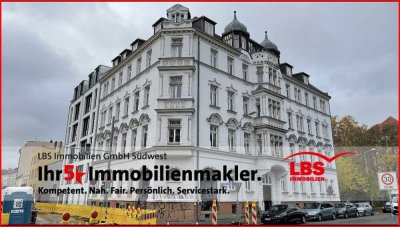 *** Denkmalgeschützte 2-ZKB-Wohnung  im stilvollen Altbau ***