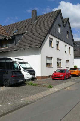 Modernisiertes, freistehendes MFH in Bestlage von Erftstadt-Liblar