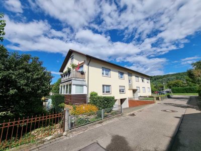 Schöne 1,5 Zimmer- DG - Wohnung in zentraler Lage in Wyhlen