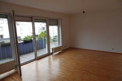 Exklusive 1-Zimmer-Wohnung mit Balkon und Einbauküche in Kuppenheim