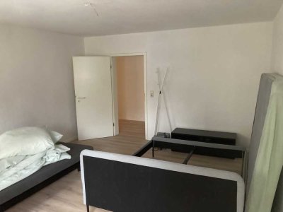 Renovierte und möblierte Wohnung in Plauen zu vermieten!