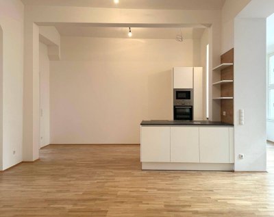 Wunderschöne TERRASSENWOHNUNG mit 4 Zimmer - perfekt für FAMILIEN in saniertem Altbau - ERSTBEZUG!