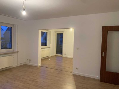 4-Zimmer EG Wohnung mit Balkon zentral gelegen