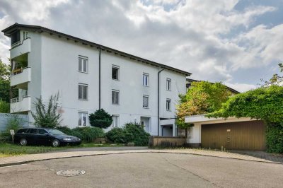 FH-Nähe: Gepflegte 3-Zimmer-Wohnung mit Balkon und Einbauküche!