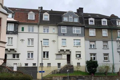 Helle 4-Zimmer-Wohnung im DG eines gepflegten Altbaus in Barmen