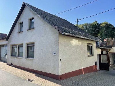 Eigenes Haus als Wohnung im Kern von Riedelbach