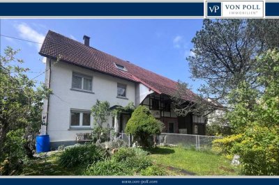 Liebevoll gestaltetes Doppelhaus mit idyllischem Naturblick