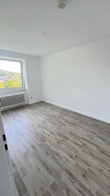 Erstbezug nach Renovierung - Schöne 2 Zimmerwohnung