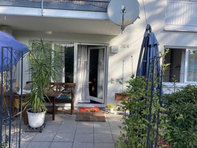 Sehr gepflegt 1,5 Zimmer Wohnung mit Terrasse am Waldrand