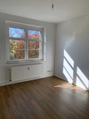 Wohnen im grünen! - 2-Zimmer wohnung sucht Dich!