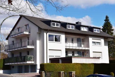 Grüne Innenstadtlage: 3-ZKB mit EBK und Balkon