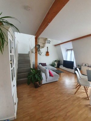 Zentraler geht´s nicht!  Altbau-Prachtwohnung für Pärchen oder Singles!