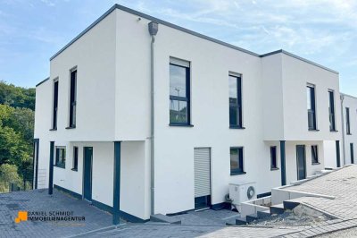 Moderne Doppelhaushälfte in Windeck – Bezugsfertig und einziehbereit!