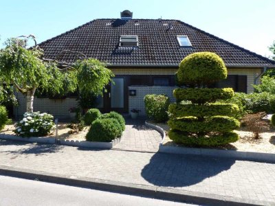 Großer Winkel-Bungalow in Altencelle