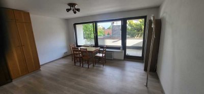 Stilvolle 1-Zimmer-Wohnung mit gehobener Innenausstattung mit Balkon und Einbauküche in Regensburg