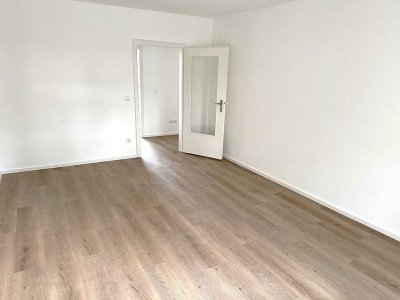 Helle Stadt-Wohnung in KA-Waldstadt