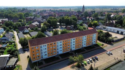 Große 4-Raum-Wohnung, Ludwig-Jahn-Str. 6, 3.OGR