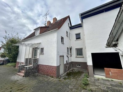 Gemütliches 2 Familienhaus mit großem Garten