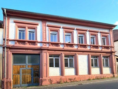 Historisches trifft Moderne. Komplett saniertes Ensemble in Bad Dürkheim