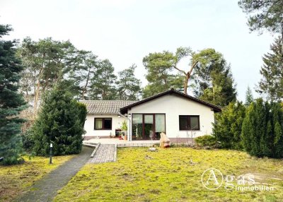 Bungalow mit Wintergarten auf großem Grundstück in Waldesruh zu vermieten